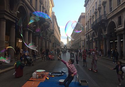 Léger comme une bulle, via Roma à Turin