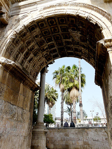 Détail de la Porte d'Hadrien Détail de la Porte d'Hadrien