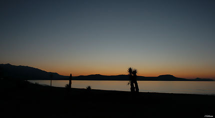 La plage de Petres la nuit (Crète)