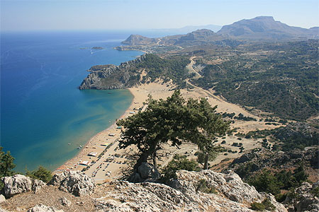 La plage de Tsambika (île de Rhodes) La plage de Tsambika (île de Rhodes)