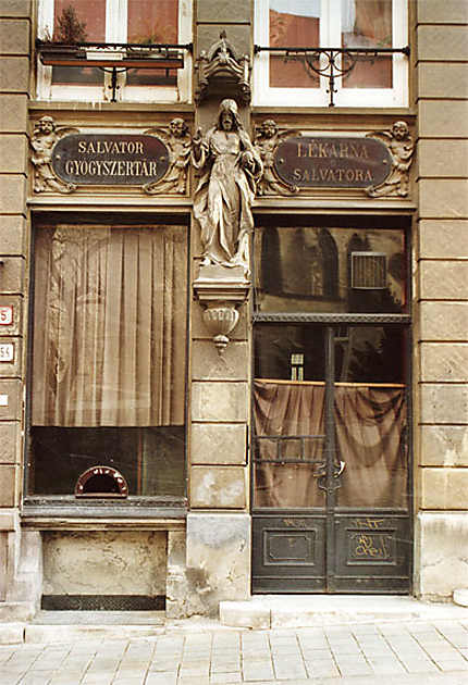 Ancienne pharmacie Salvatore