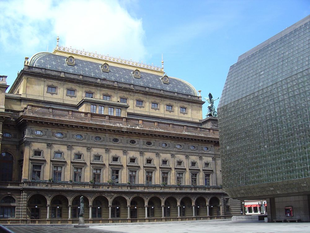 Ancien et nouveau théâtre