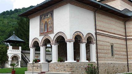 Monastère de Polovragi