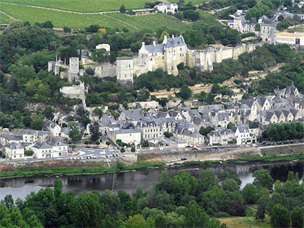 Chinon cité médiévale vue du ciel