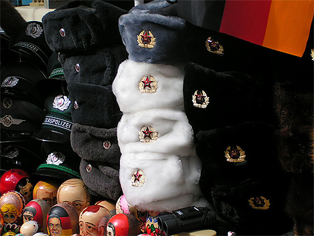 Souvenirs de la Guerre Froide Souvenirs de la Guerre Froide