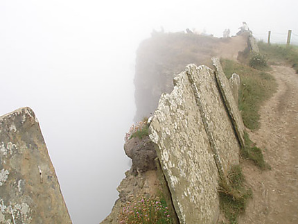 Cliffs (falaises) of Moher dans la brume