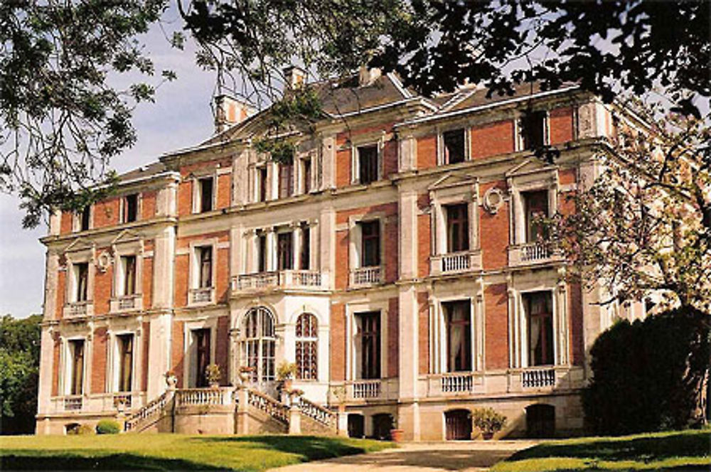 Le Palais Briau, un des derniers chateaux de la Loire avant la mer