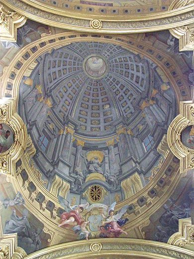 Jesuitenkirche : trompe-l'oeil