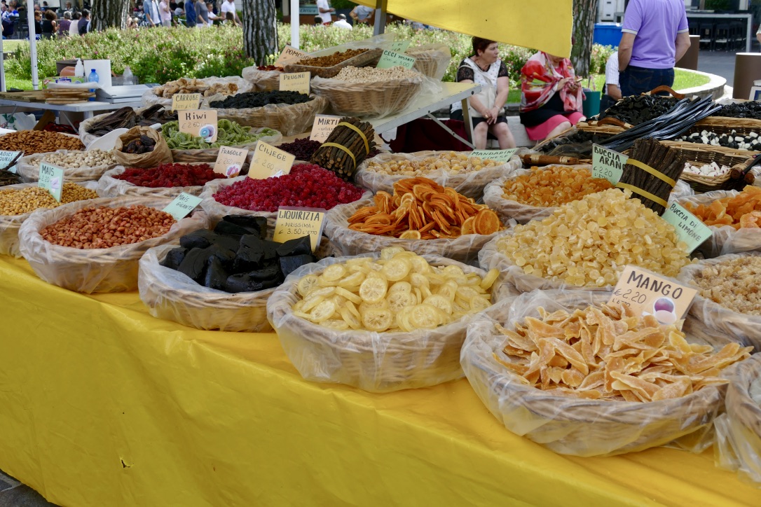 Desenzano, le marché du lac de Garde