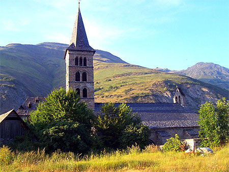 Eglise romane dans le val d'Aran