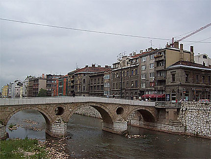 Le Pont Latin 