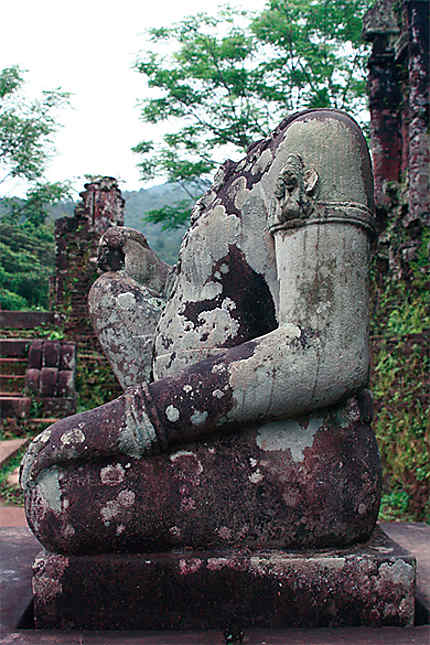 La statue sans tête