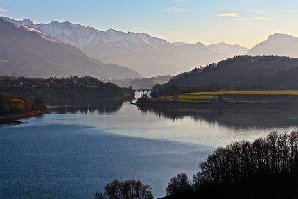 Lac de Gruyères en Suisse