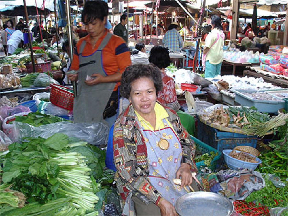 Femme au marché