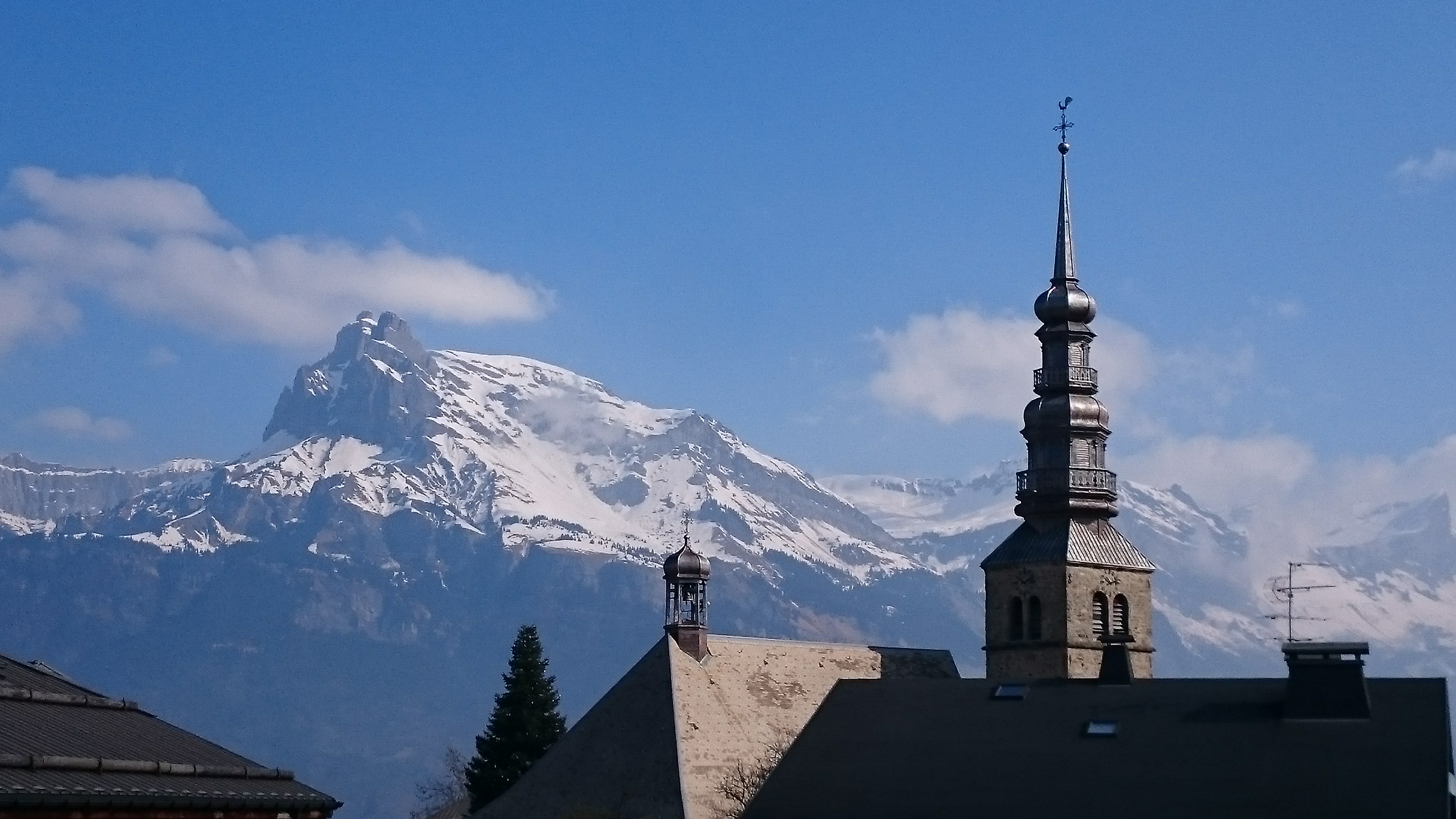Que la montagne est belle Que la montagne est belle