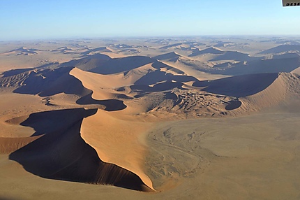 Survol du désert du Namib