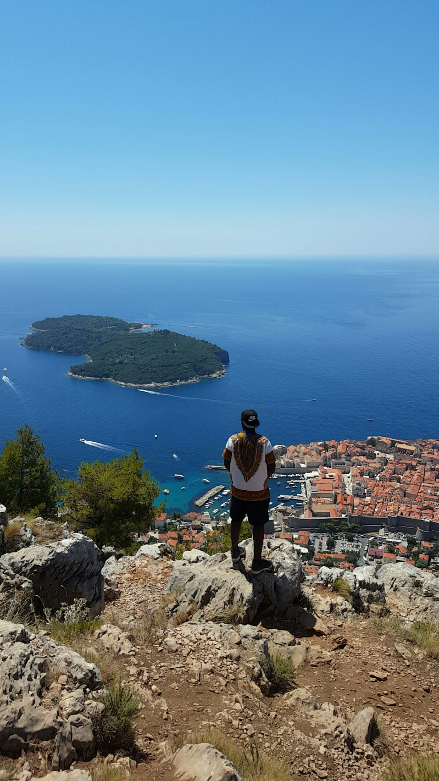 Vue sur la vieille ville de Dubrovnik Vue sur la vieille ville de Dubrovnik