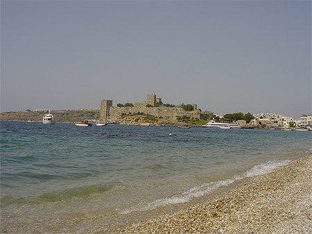 Vue de la plage et du château Saint-Pierre