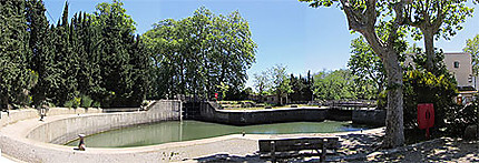 Canal du Midi : Ecluse ronde d'Agde