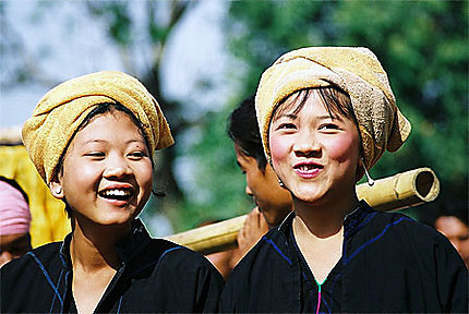 2 jeunes filles birmanes 