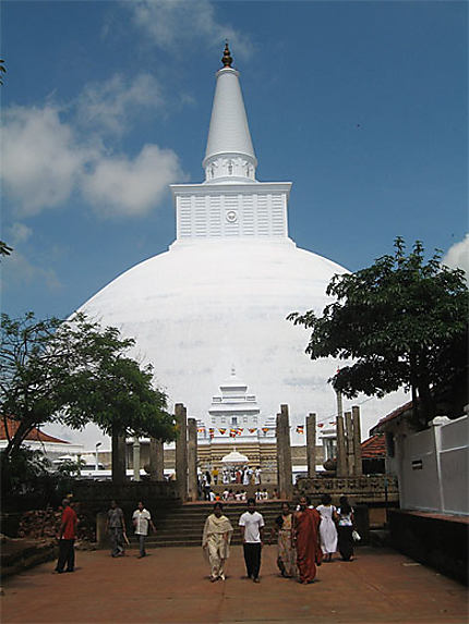 Dagoba de Mirisavatiya (Anuradhapura)