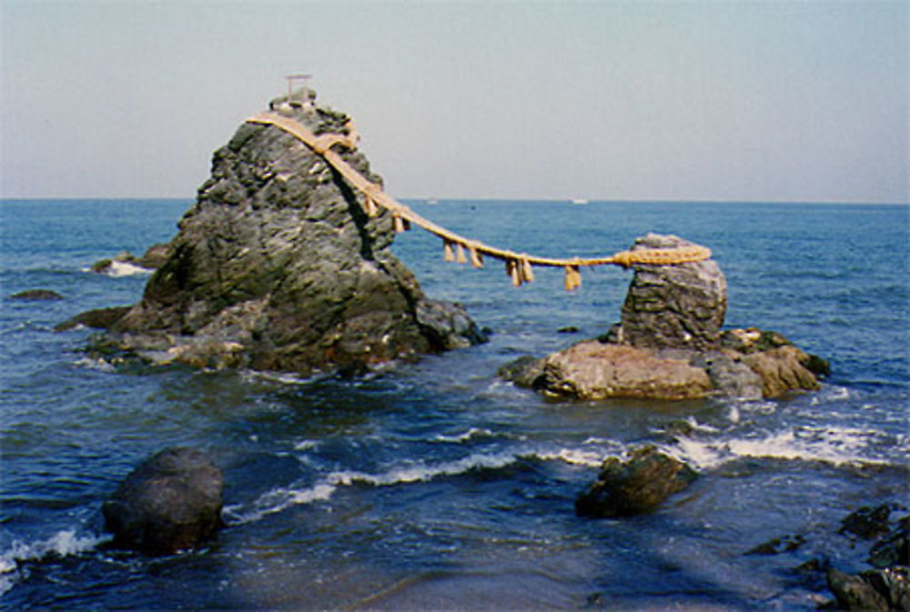 Les rochers Futami