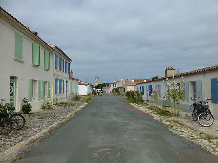Rue du village, sur l'Île d'Aix