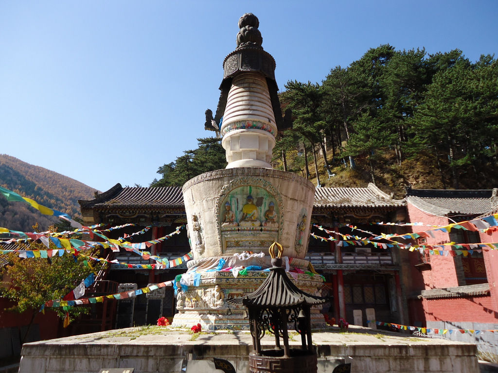 Dagoba dans un temple au Wutaishan