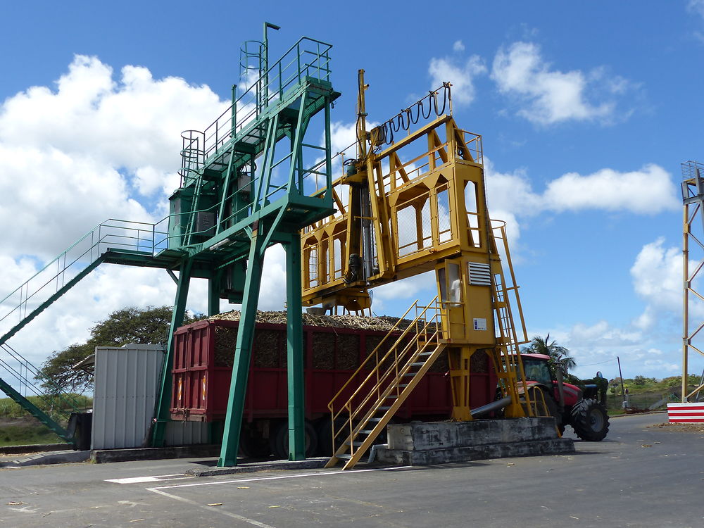 Sucrerie Gardel et ses immenses machines