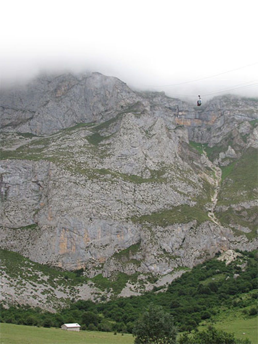 Montée dans les nuages