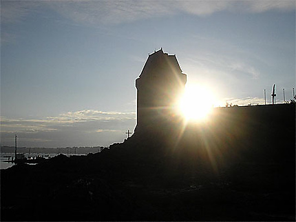 La Tour Solidor au soleil couchant