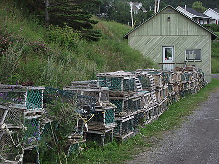 Cages à homards à Petite-Vallée
