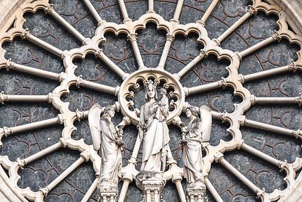 Notre-Dame de Paris, Vierge à l’Enfant et rosace