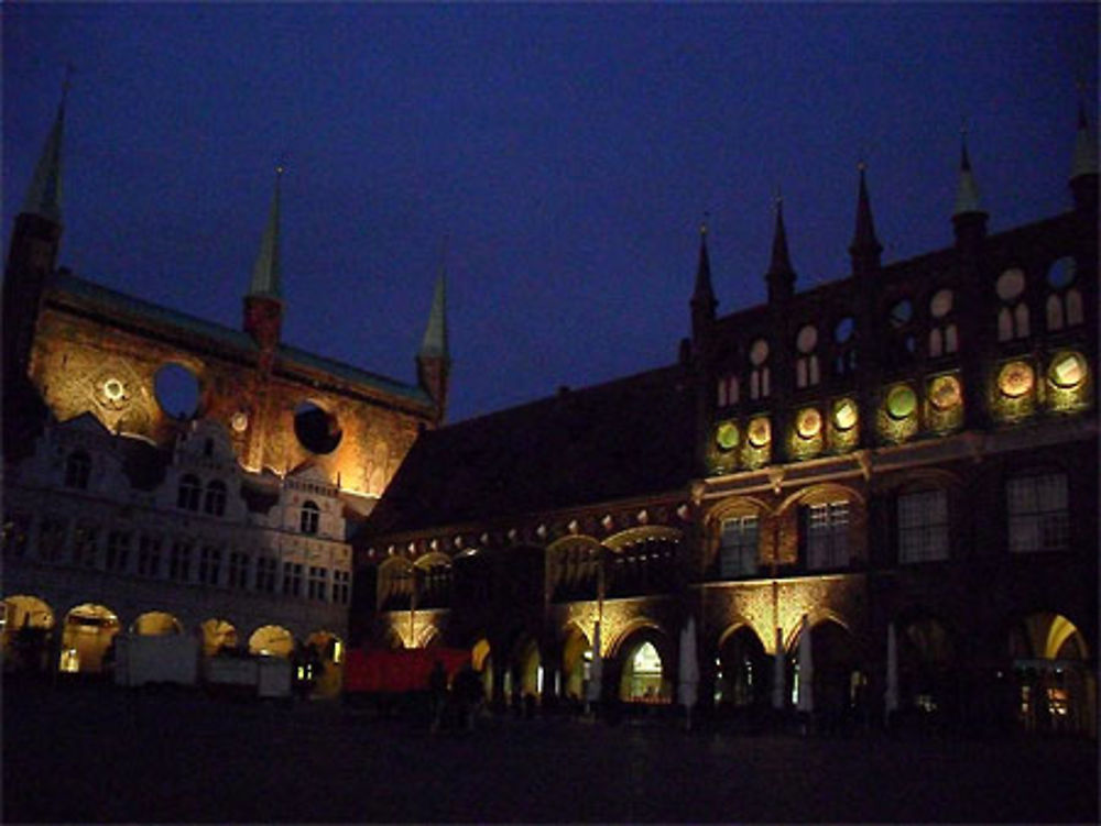 Hôtel-de-Ville de nuit