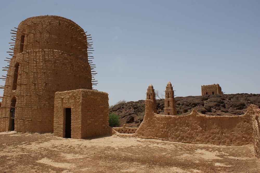 Bani : terrasse de la grande mosquée