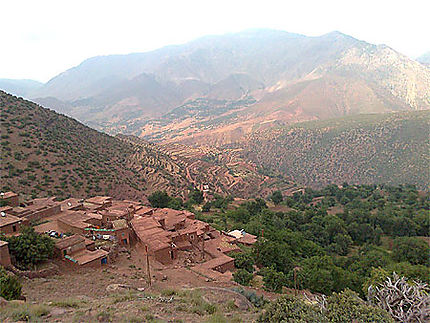 Un village dans la montagne : Aït Ouiksan