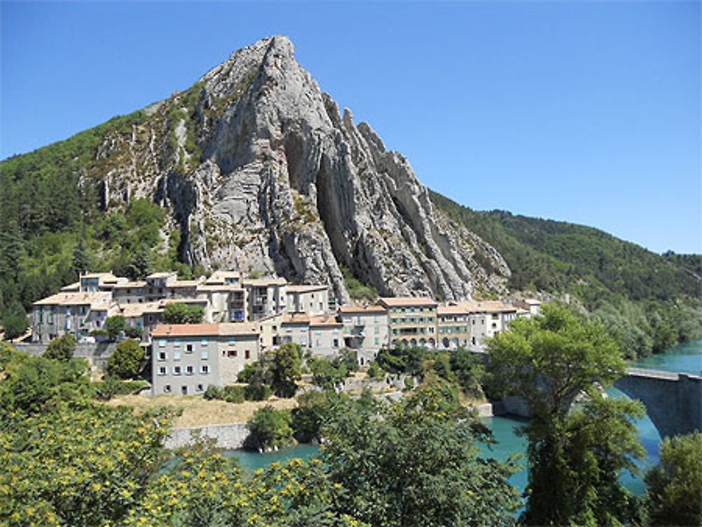 Le rocher de la Baume