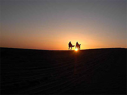 Coucher de soleil dans les dunes de Nefta
