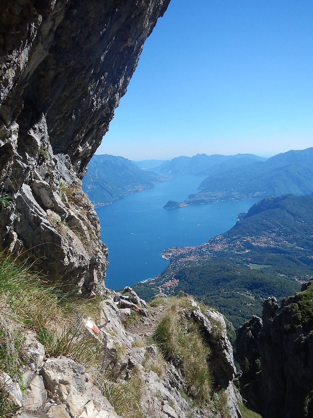 Lac de Côme vu à 1400 m d'altitude