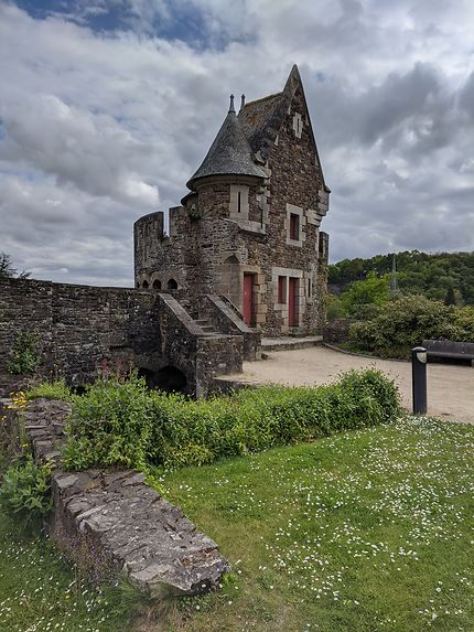 Petite tourelle du Château de Fougères
