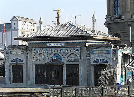 Kiosque-embarcadère