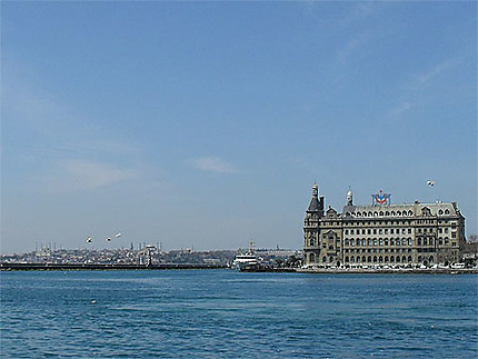 Port de Kadiköy et la gare