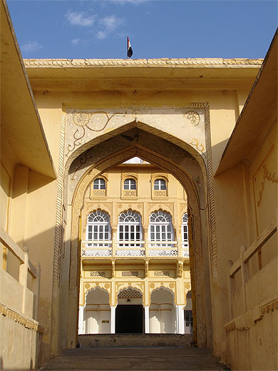 Entrée du Fort de Roopangarh Entrée du Fort de Roopangarh