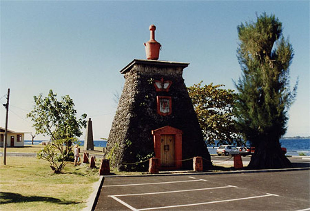 Tombe de Pomaré V