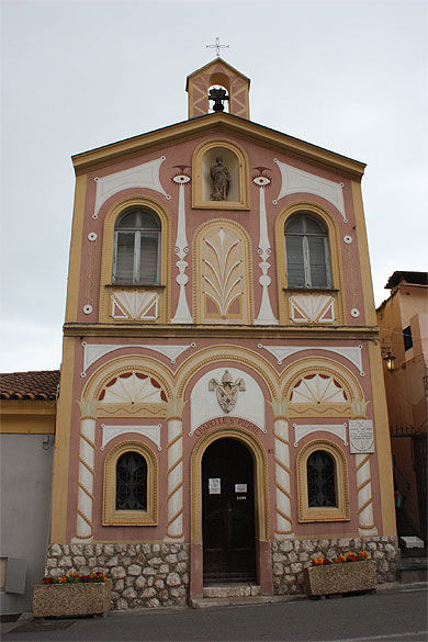 Chapelle peinte par Jean Cocteau