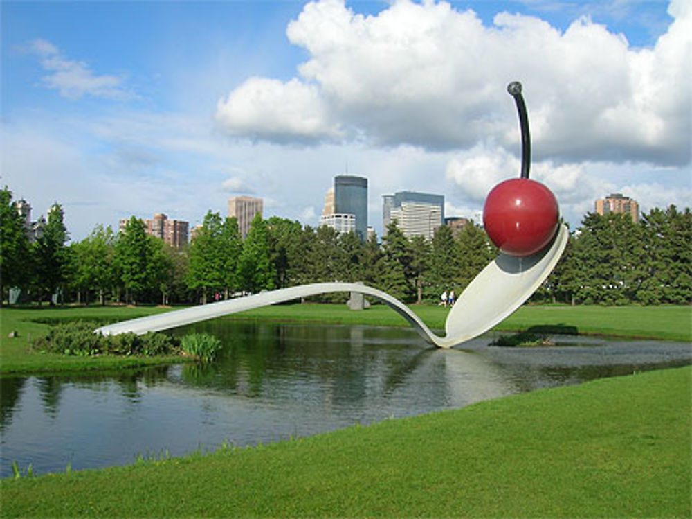 Spoonbridge and Cherry