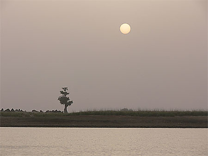 Coucher de soleil sur le fleuve Niger
