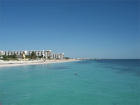 La plage de puerto Morelos La plage de puerto Morelos