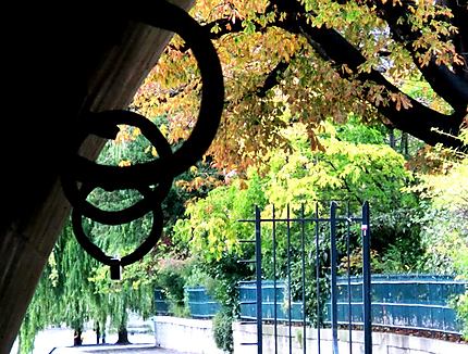 Le square du Vert Galant en automne