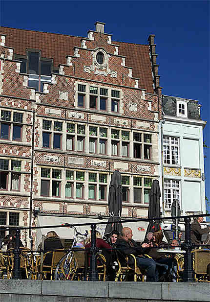 Terrasses et façades, Grasbrug, Gand, Belgique